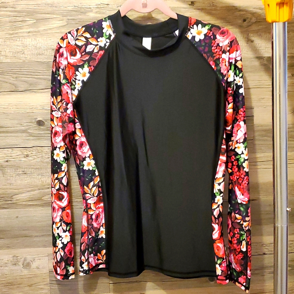 Fashion world swim long sleeve top
